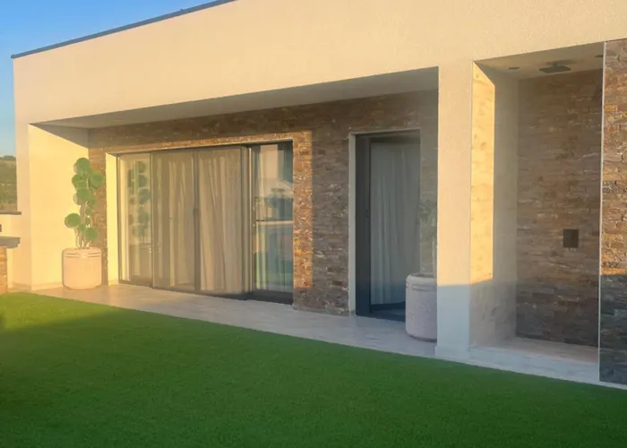 San Nikola דירה ורדניק